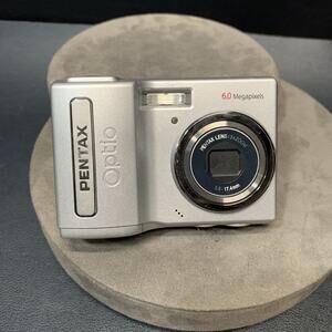 Pentax Optio M10 6.0MP Compact Digital Camera, Takes AA Batteries Tested.